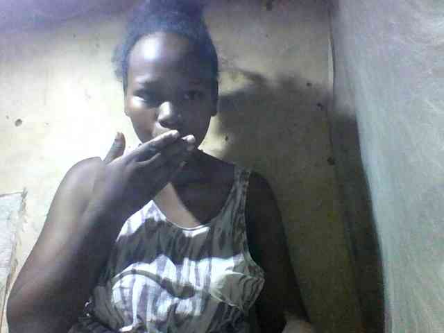 Asminah1 webcam