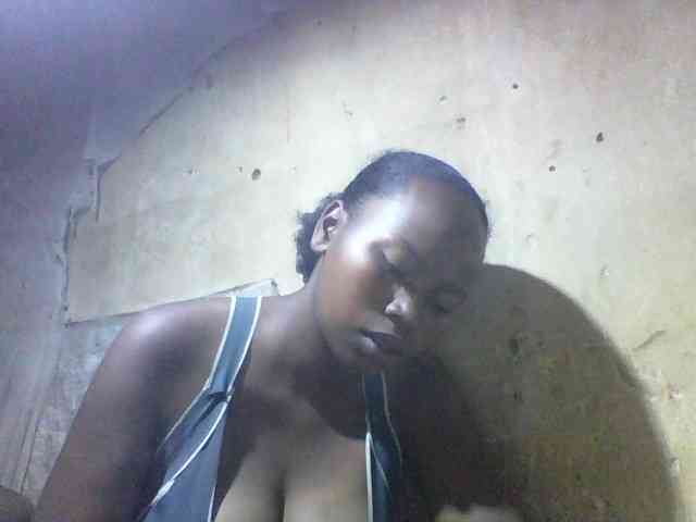 Asminah1 webcam