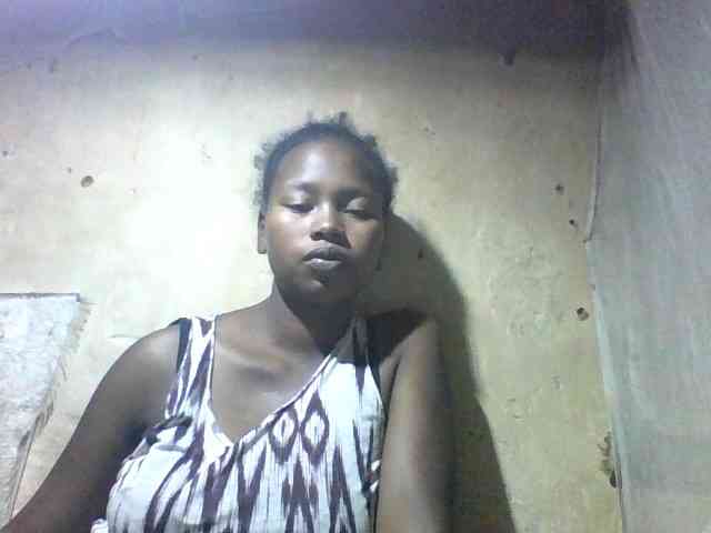 Asminah1 webcam