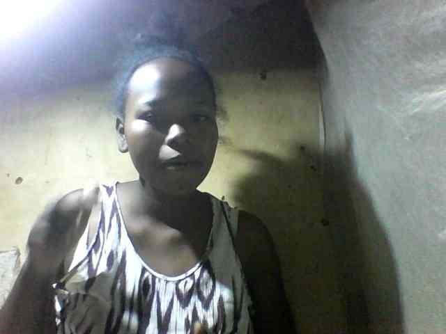 Asminah1 webcam