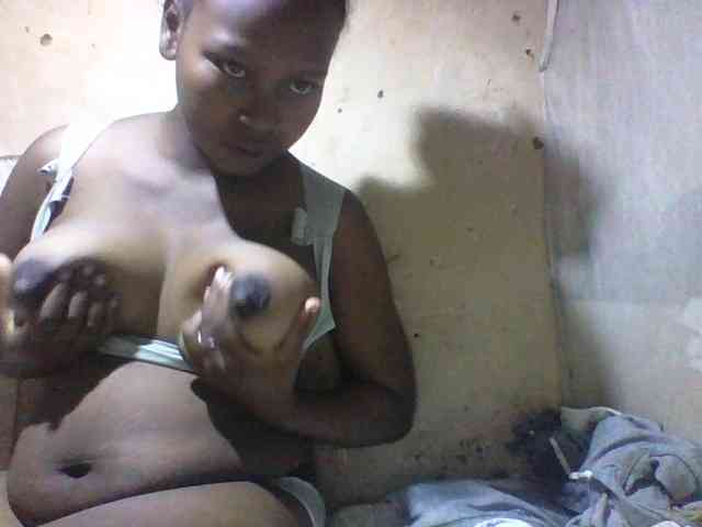 Asminah1 webcam