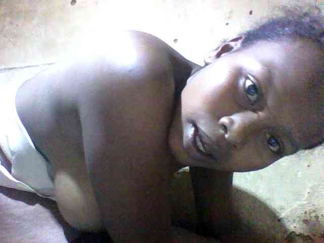 Asminah1 webcam