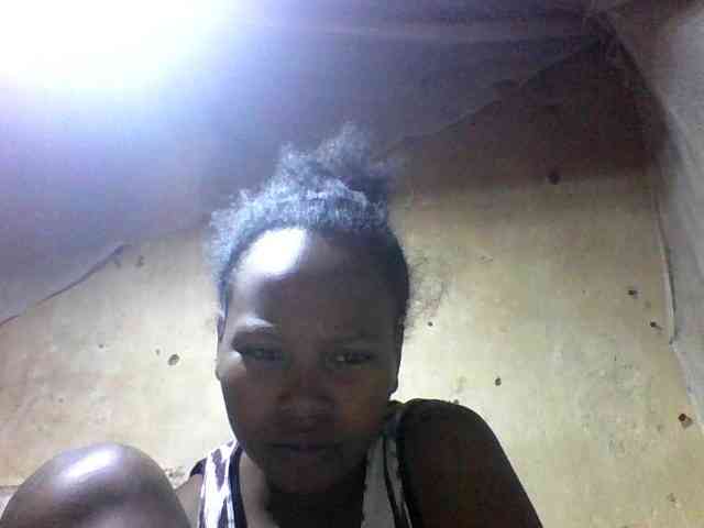 Asminah1 webcam