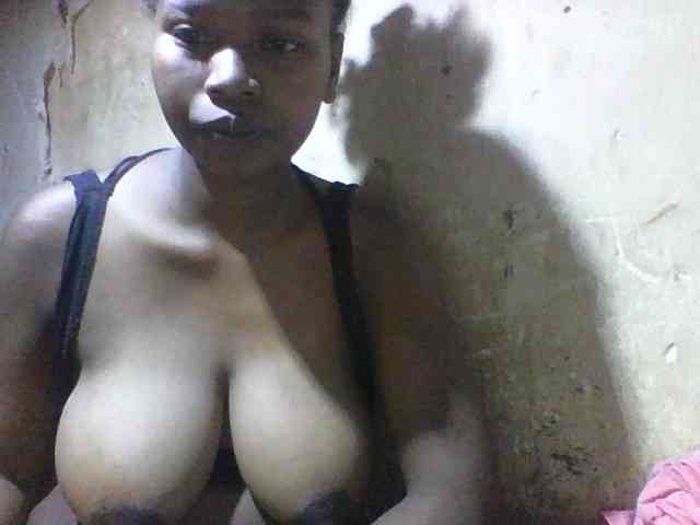 Asminah1 webcam