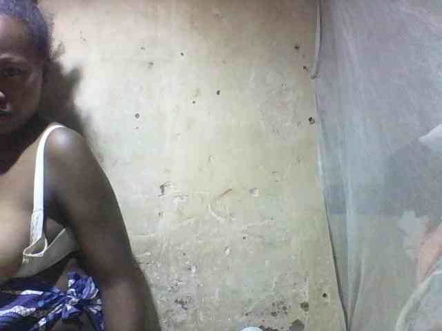 Asminah1 webcam