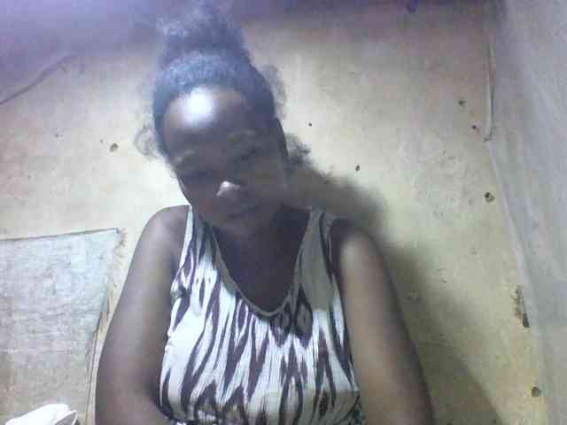 Asminah1 webcam