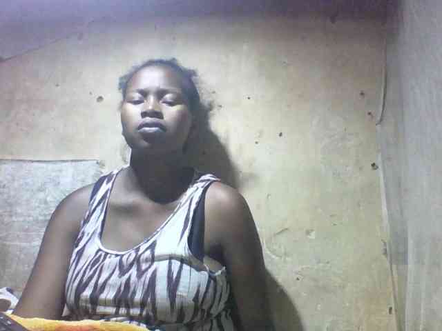 Asminah1 webcam