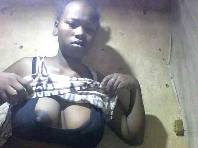 Asminah1 webcam