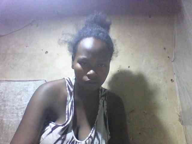 Asminah1 webcam