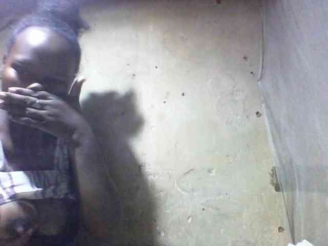 Asminah1 webcam