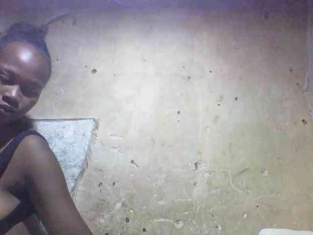 Asminah1 webcam