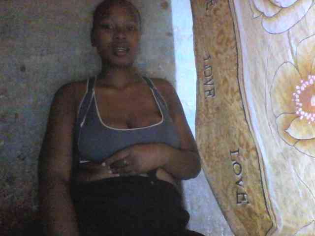Asminah1 webcam