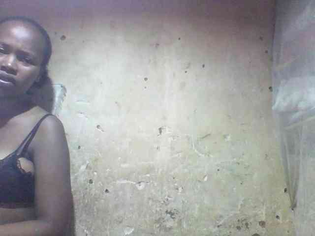 Asminah1 webcam