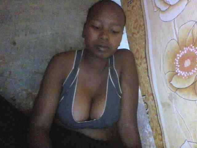 Asminah1 webcam