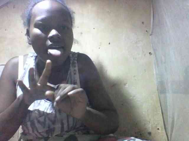 Asminah1 webcam