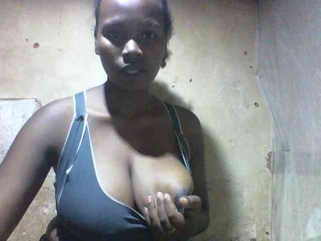 Asminah1 webcam