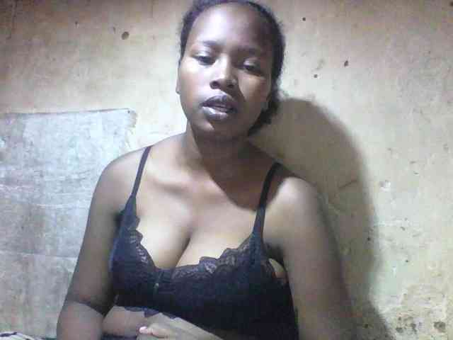 Asminah1 webcam