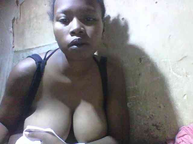 Asminah1 webcam