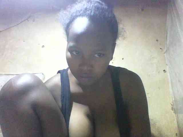 Asminah1 webcam