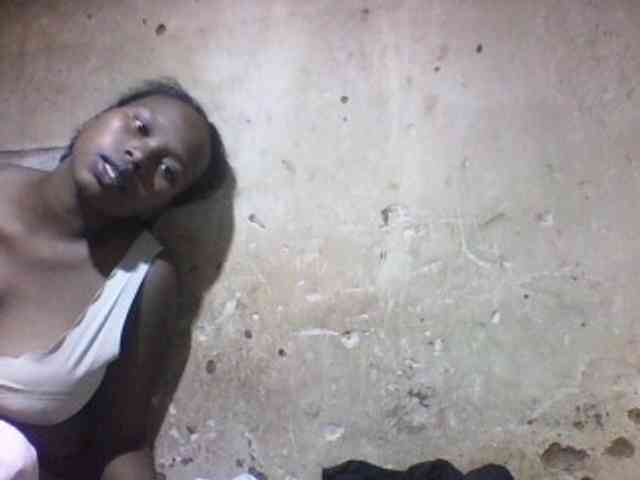 Asminah1 webcam