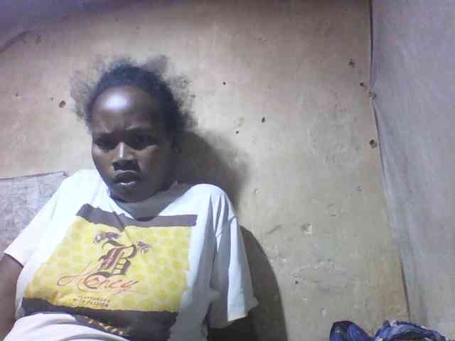 Asminah1 webcam
