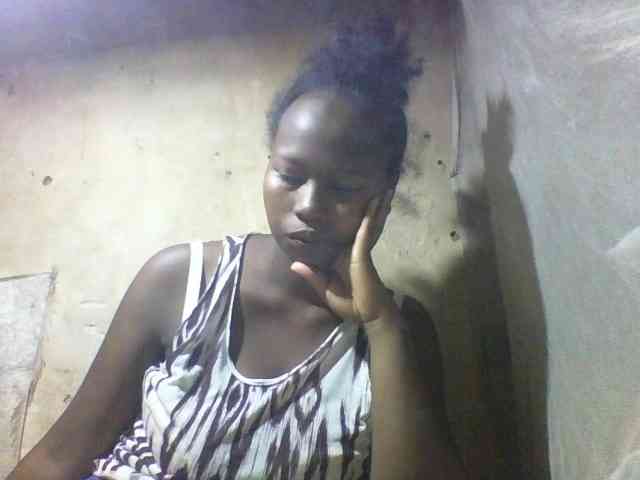 Asminah1 webcam