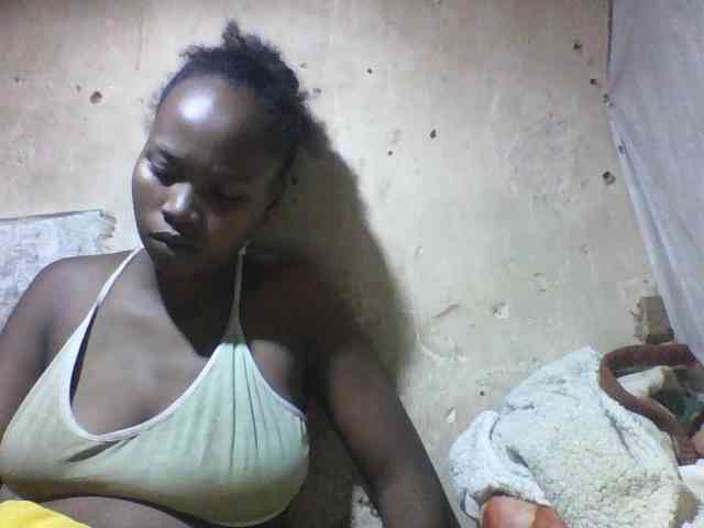Asminah1 webcam