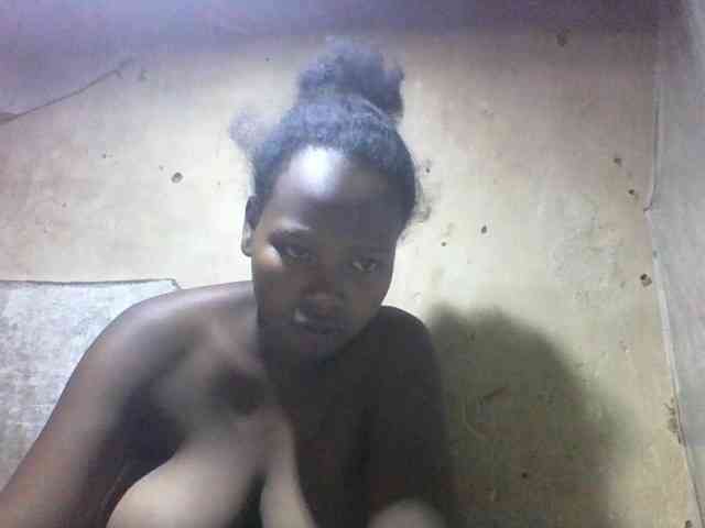 Asminah1 webcam
