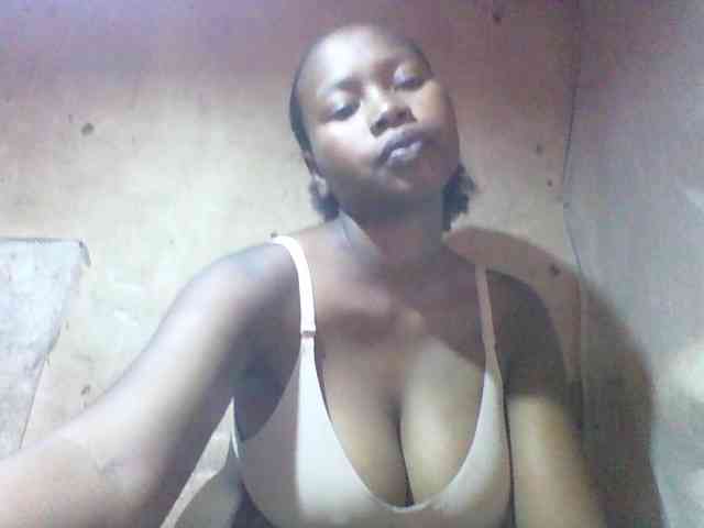 Asminah1 webcam
