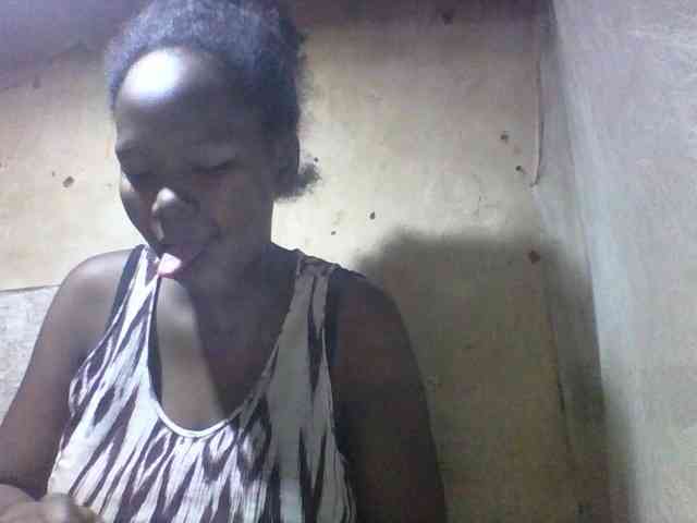 Asminah1 webcam