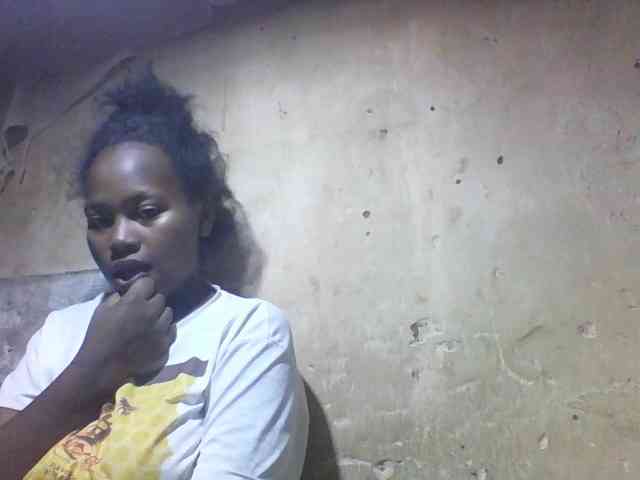 Asminah1 webcam