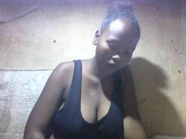 Asminah1 webcam