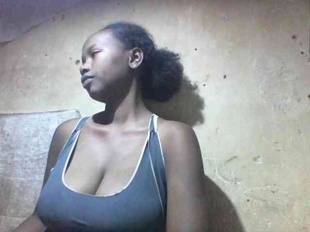 Asminah1 webcam