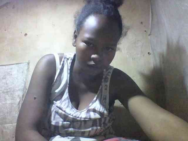 Asminah1 webcam
