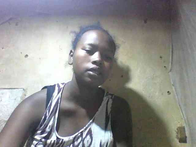 Asminah1 webcam