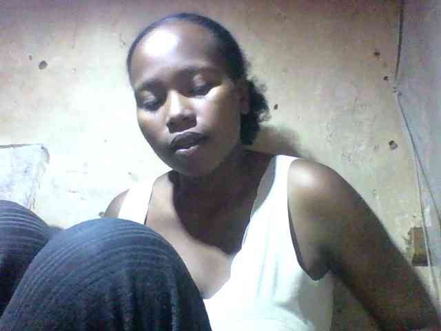 Asminah1 webcam