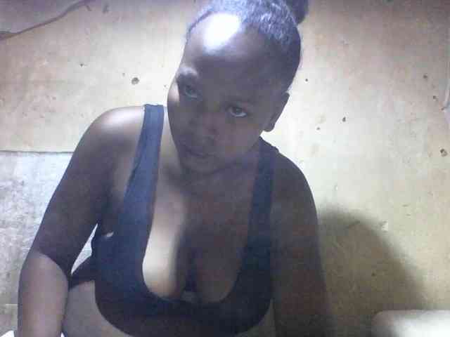 Asminah1 webcam