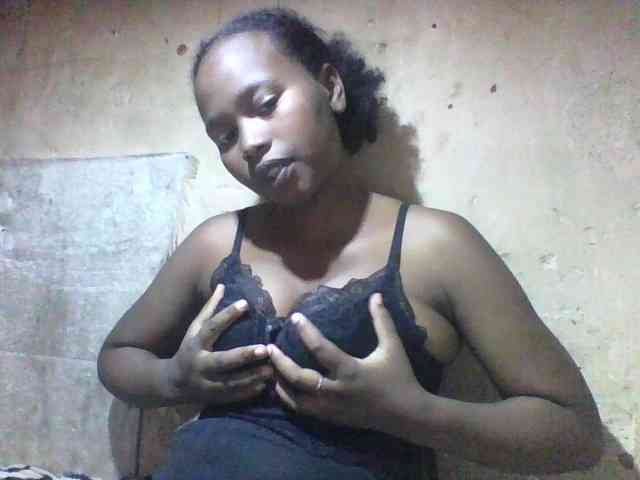Asminah1 webcam