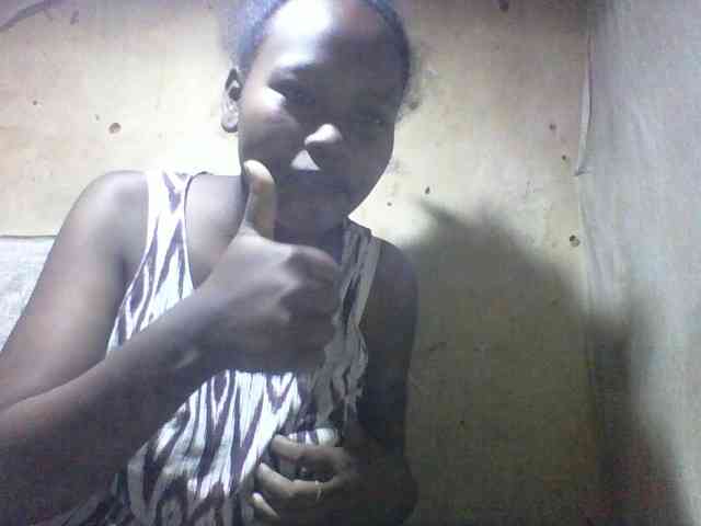 Asminah1 webcam