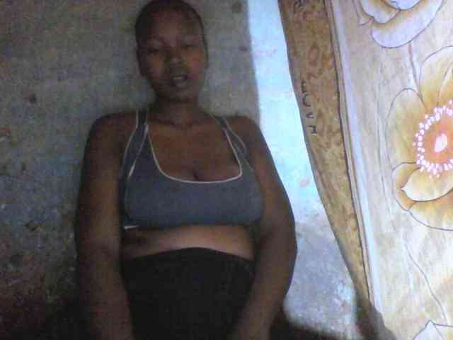 Asminah1 webcam