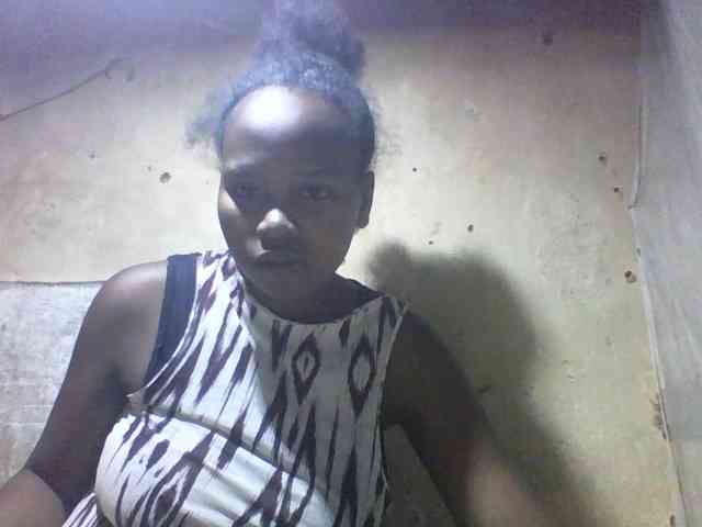 Asminah1 webcam