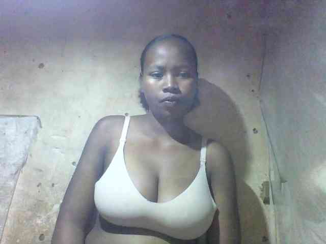Asminah1 webcam