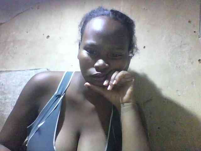Asminah1 webcam