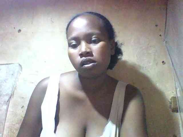 Asminah1 webcam