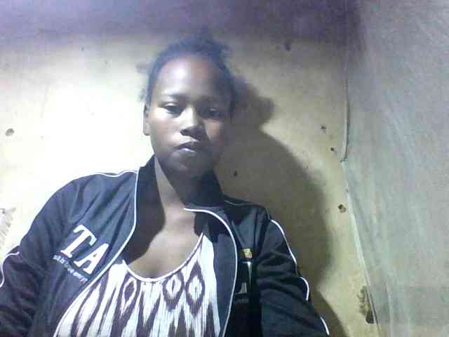 Asminah1 webcam