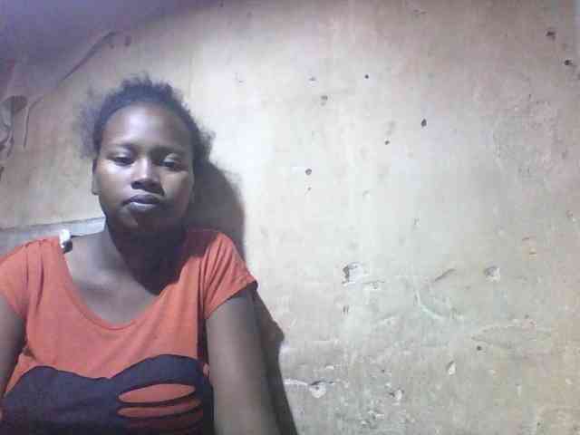 Asminah1 webcam
