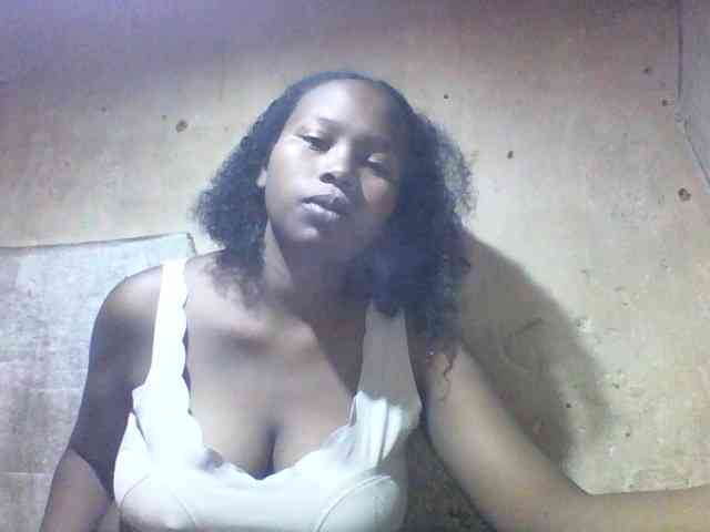 Asminah1 webcam