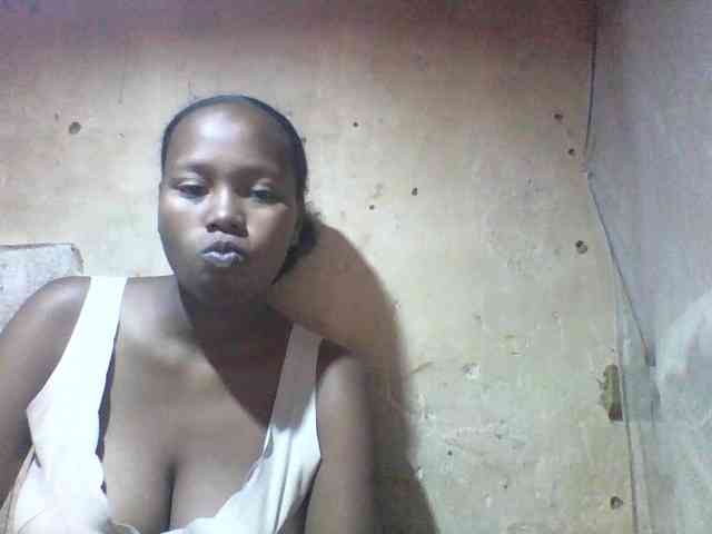 Asminah1 webcam