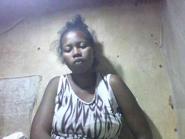 Asminah1 webcam