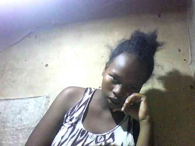 Asminah1 webcam